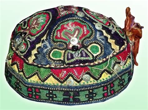 OLD 1940's UZBEK SILK HAND-EMBROIDERY SKULL-CAP TYUBETEIKA FROM URGUT ...