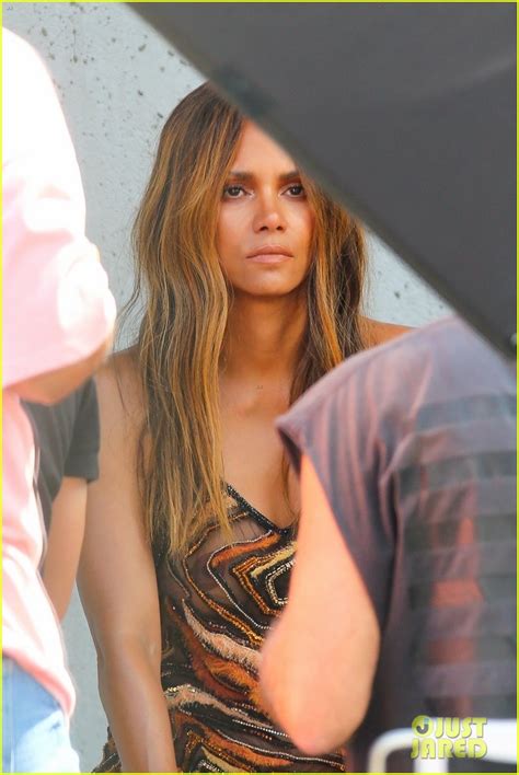 Halle Berry Stuns on the Set of a Photo Shoot in LA: Photo 4476004 ...