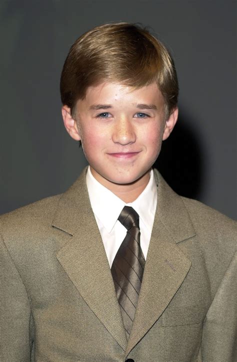 Haley Joel Osment Wallpapers (16 images) - WallpaperCat