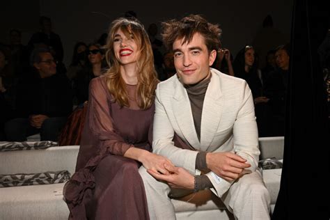 timeline  robert pattinsons famous relationships