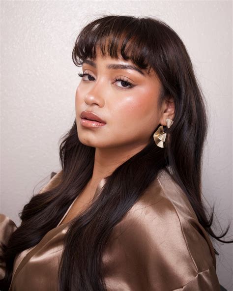 Monica Abarientos | new profile pics? | Instagram