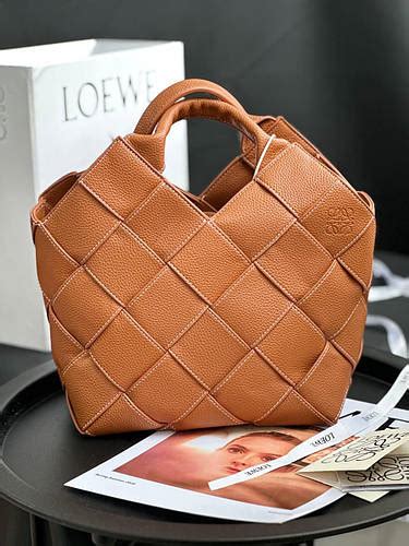 Купить Сумка-корзина Surplus Leather Woven Loewe, цена 5070 ₴ — Prom.ua ...