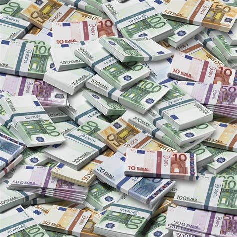 Много разбросанных пачек денег евро — Картинки и авы