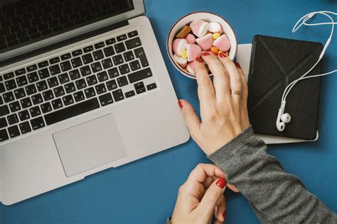 Break These 5 Bad Eating Habits for the Holidays - TLSSlim