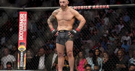 Alexander Volkanovski vs. Islam Makhachev Fight 'Close' For UFC 284