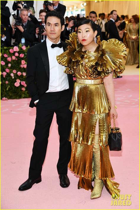 Awkwafina Glows in Gold at Her First Real Met Gala!: Photo 4285023 ...