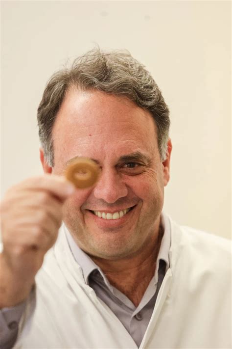 'Já cuidou da sua rosquinha?': conheça o urologista baiano que