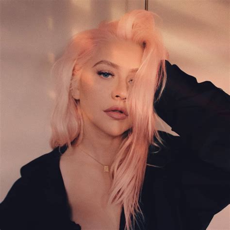 Christina Aguilera-ban közel 40 évesen is lángol az erotika: Demi