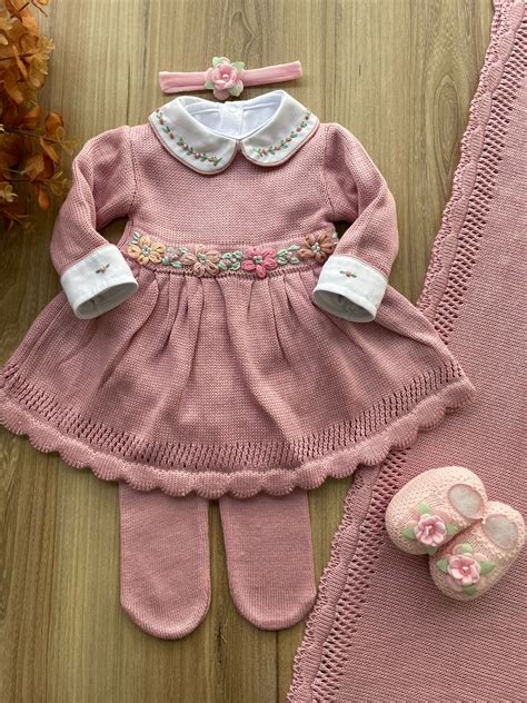 Saida Maternidade Menina Rosa - Saída maternidade Vestidinho Tricot bebê menina Jade tricô Rose Rosa 3 ...