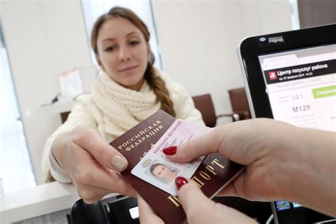 Водительские права не считаются удостоверением личности, заявил ...