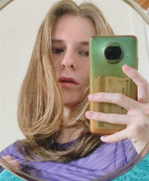 mirror selfies>>> [20] : r/selfie