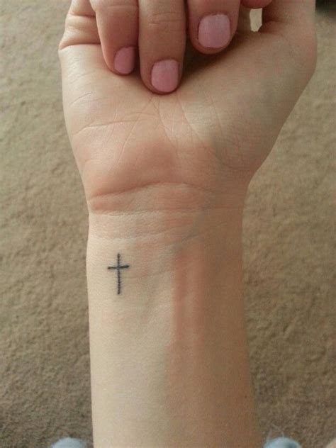 47 Stylish Cross Tattoos For Wrists