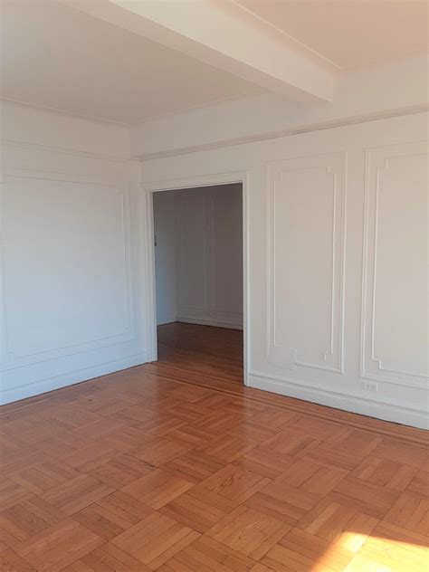 Shipping and Packing Services on East 4th Street in Ontario 10