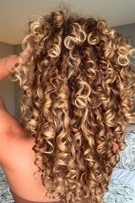 how to cut curly hair in long layers