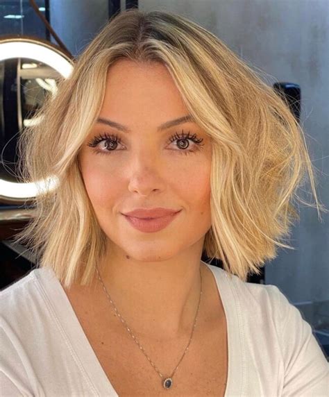50 Best Bob and Lob Haircuts for Summer 2022 — Textured Butter Blonde ...