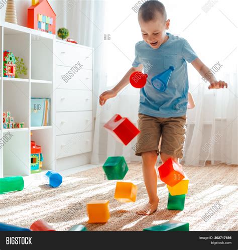 Little Brother Sister Image & Photo (Free Trial) | Bigstock