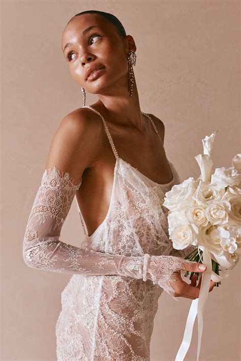 Chantilly Gloves | Lace Gloves – Grace Loves Lace US