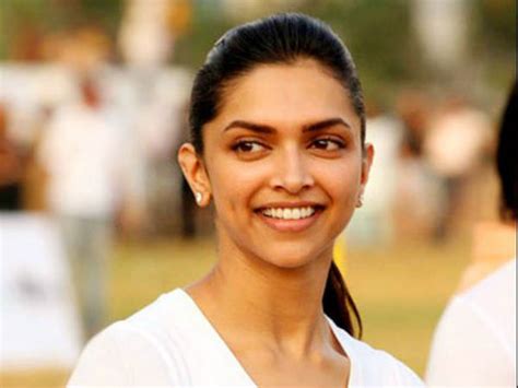 Deepika Padukone Pictures Without Makeup | Saubhaya Makeup