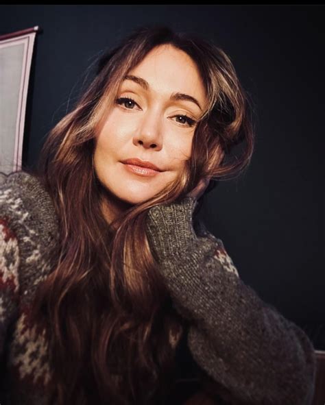Sweater : r/JessicaChobot