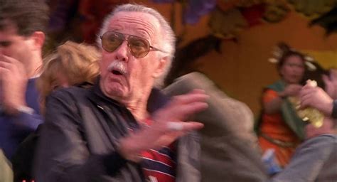 Stan Lee's cameo in "Spider-Man". #Marvel | Stan lee cameo, Stan lee ...