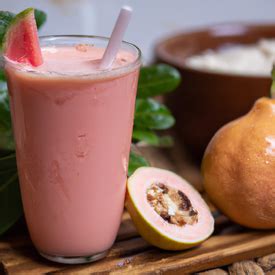 Como Fazer Suco De Goiaba Com Leite - Receita de Suco de goiaba com leite, 149,18 calorias por porção - Vitat ...