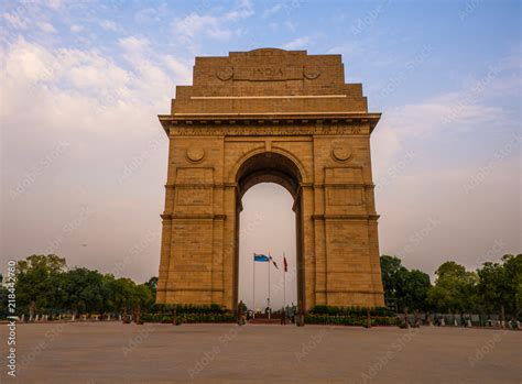 India Gate - a war memorial in Delhi India Stock Photo | Adobe Stock