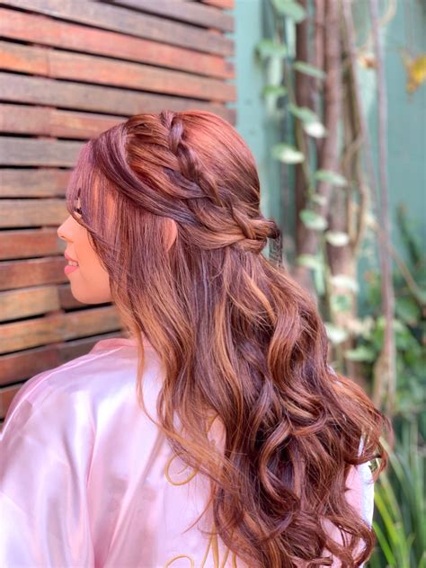 Penteados Com Cabelo Solto E Trança - Penteado solto com trança em cabelo ruivo. | Penteados, Penteado com ...
