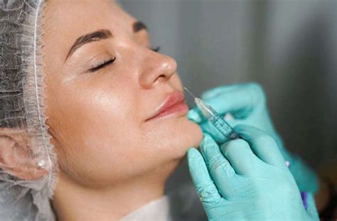 Контурна пластика в клініці естетичної медицини Dorofeeva beauty clinic