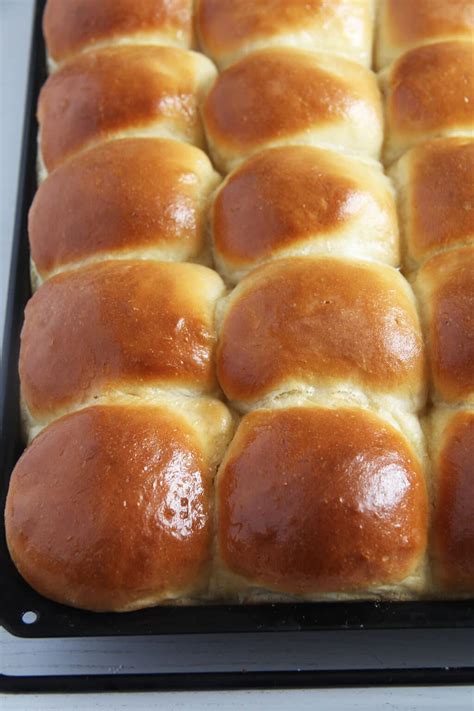 Homemade Yeast Rolls from Scratch - Where Is My Spoon