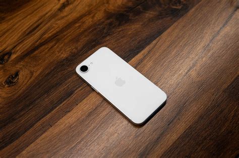Apple gidiyor iPhone 17e. İlkbaharda gelmesi bekleniyor ve bu yılki 16e