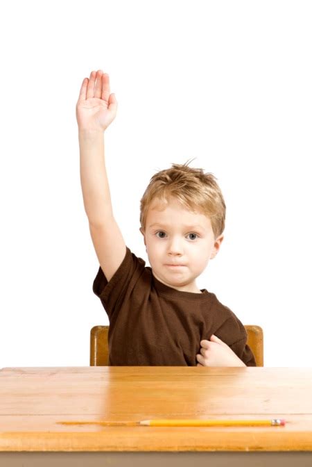 Who Shows Their Hand First In Poker