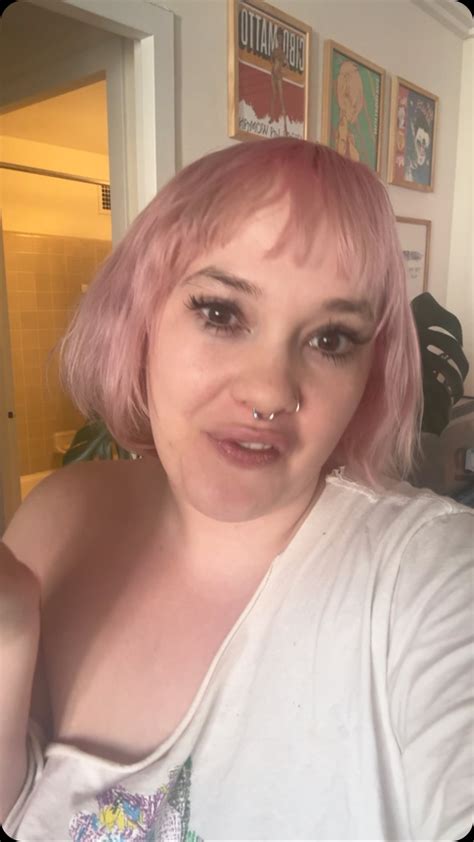 rae :3 (@urbunnyrae) • Instagram photos and videos