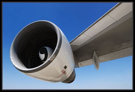 boeing  jumbo jet engine paris aviation museum transportation