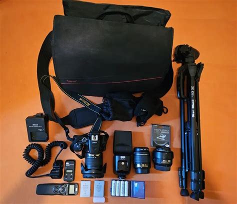 Продава: DSLR фотоапарат Nikon D5600 с два обектива, светкавица, чанта ...