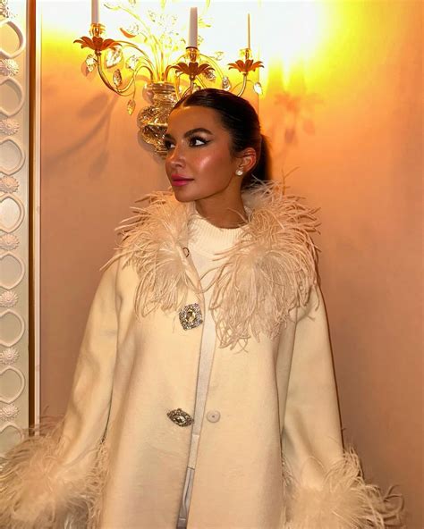 "Eurostar" : r/Ellie_Zeiler