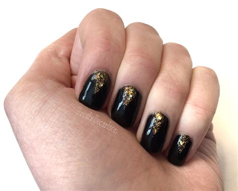 simple new years eve nails 1