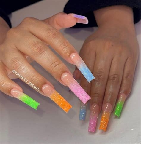 33 Summer Acrylic Nail Designs for Captivating Sun-Kissed Glam