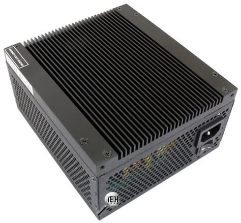 Chieftec GPS-500C 500W – мощный источник питания с пассивным охлаждением