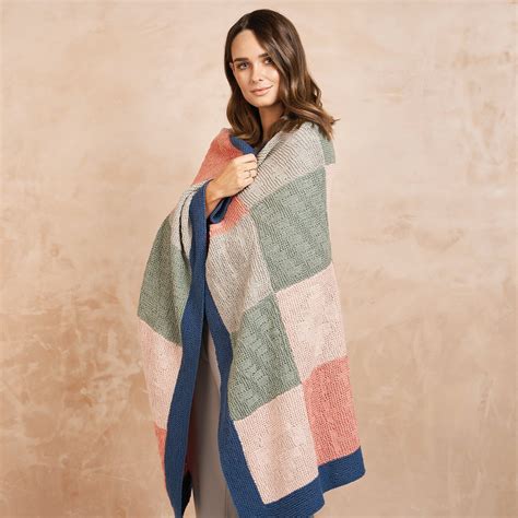 Rowan Magazine 71 - Joy! Spring/Summer 2022 | Lace tee, Lisa richardson