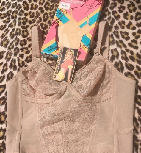 PLAYTEX CROSS YOUR HEART 1960s NUDE BONED BUSTIER LON… - Gem
