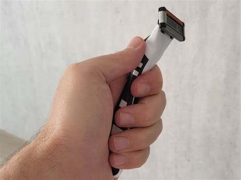 BIC Flex 5 Hybrid Review - An Alternative Lower Cost Multi-Blade