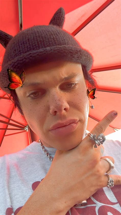 YUNGBLUD is a lowlife on Twitter: "lowlife today"