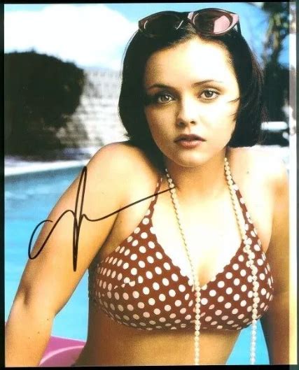 Christina Ricci - Signed 8 x 10 Photo – Vinyl Destination Arizona