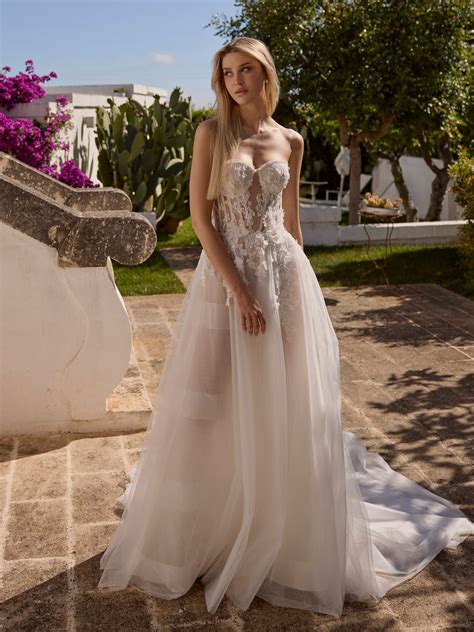 JADE Sexy Wedding Dress - A-Line Bridal Gown Sweetheart | Bridal Space