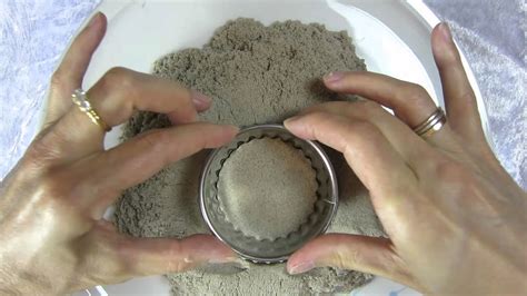 ASMR: Kinetic Sand #3 – Crunching Sounds – Making Shapes