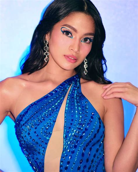 Regine Tolentino Atelier (@reginetolentinoatelier) • Instagram photos