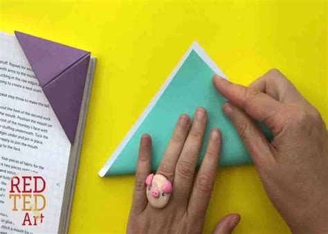 Easy DIY Origami Corner Bookmark - DIY Joy