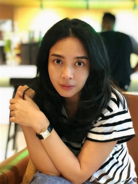 Lama Vakum, Ini 7 Potret Terbaru Dea Ananda yang Tetap Awet Muda - Hot