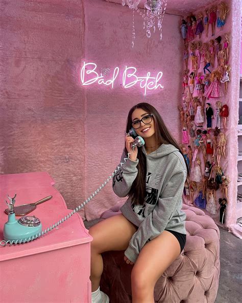 Mikaylah (@mikaylahscameraroll) • Instagram photos and videos