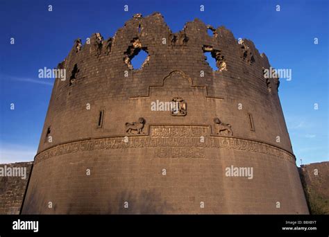 Diyarbakir Fortress from Seljuk period Turkey Stock Photo - Alamy